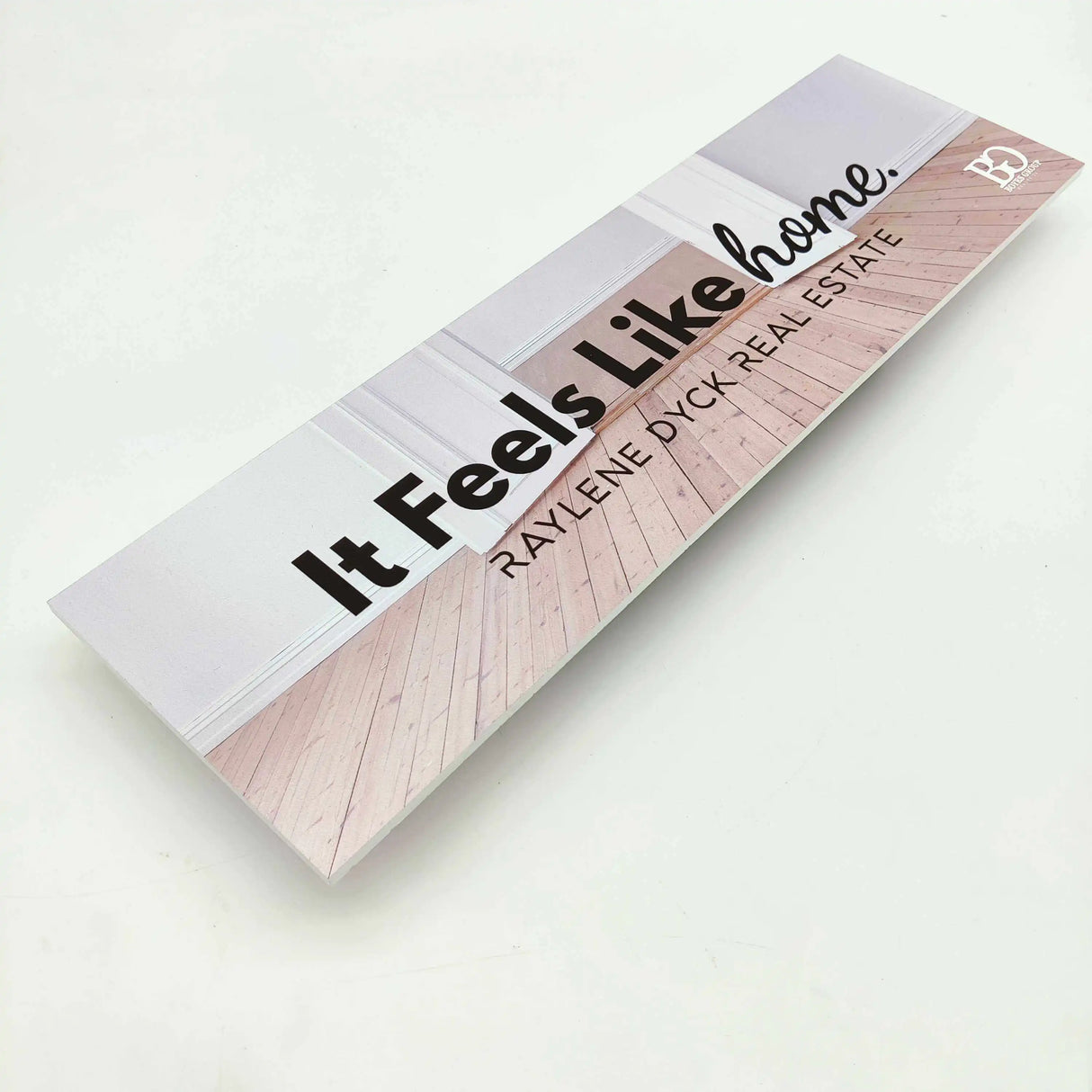 Rectangle Shaped Prop "It Feels Like Home" no 3D elements