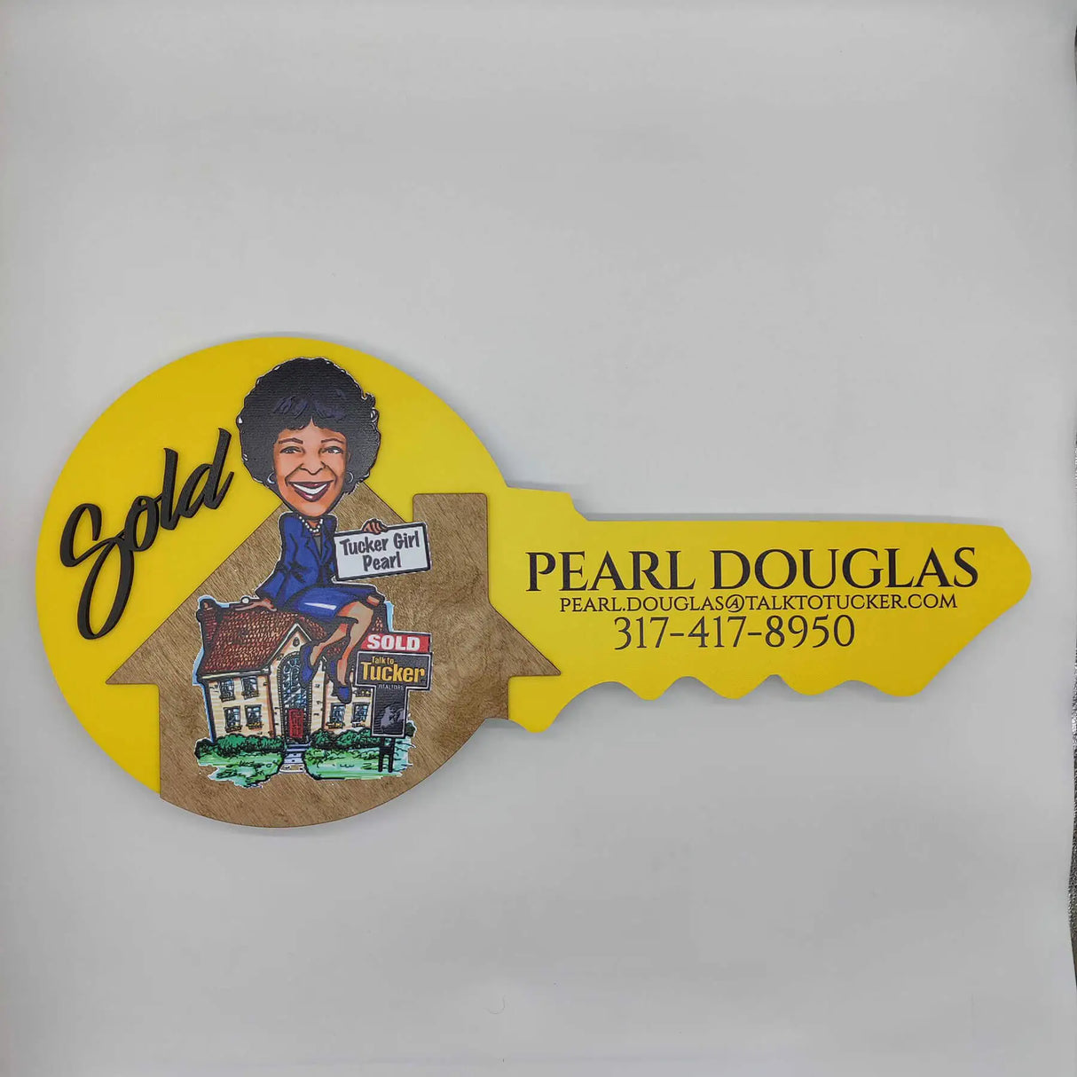 Key Shaped Props "Sign with personal Photo" Yellow Round Sign