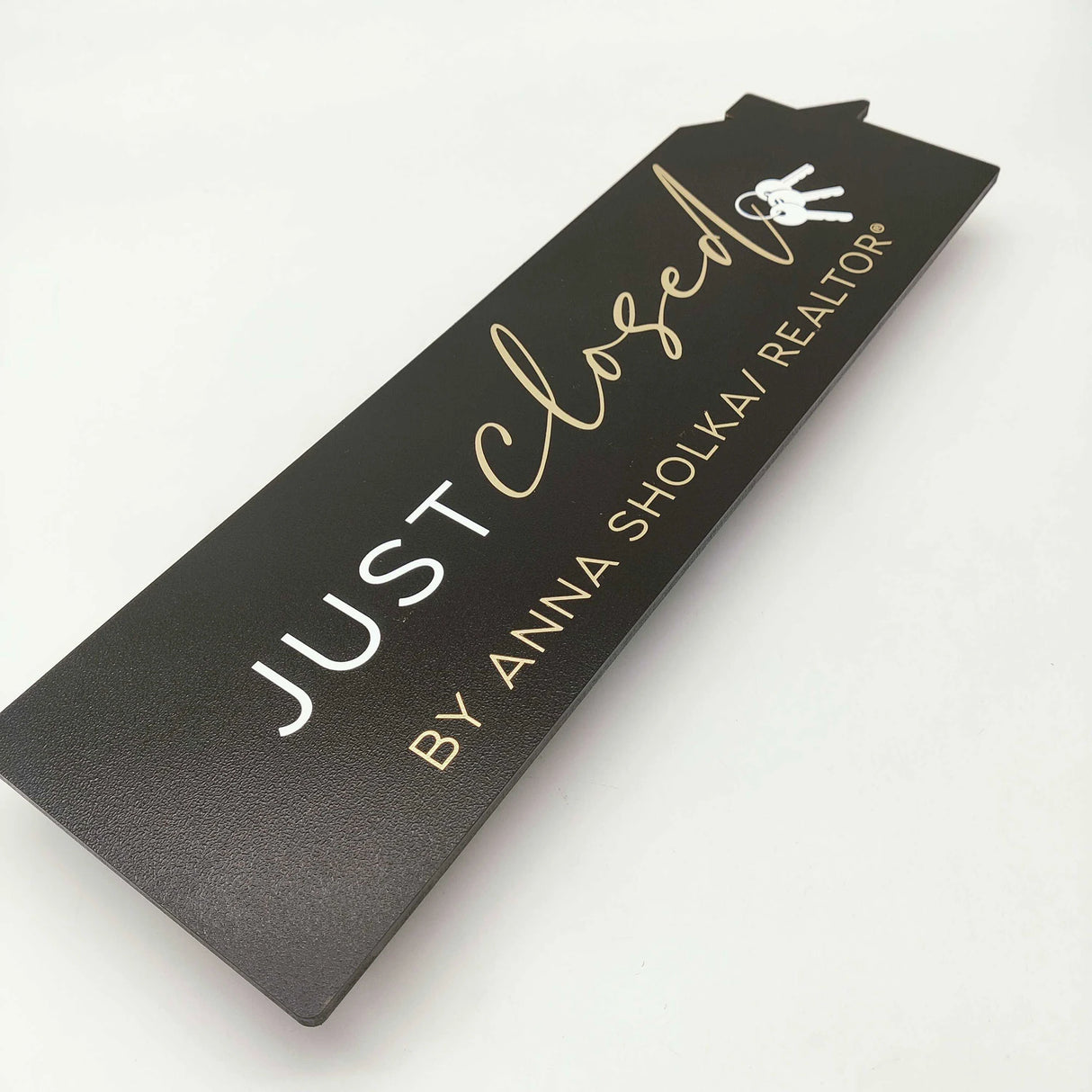 Rectangle Shaped Prop Sign Black «Just Closed»
