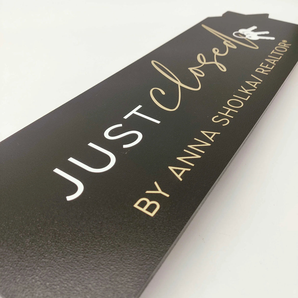 Rectangle Shaped Prop Sign Black «Just Closed»