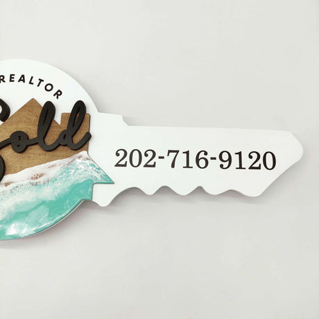 Round Shaped Sold Sign Black text Epoxy House Sold