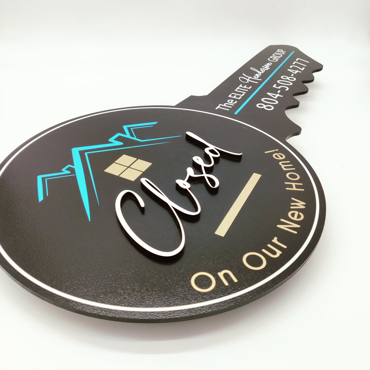 Black Round Shaped Key «Closed» - Real Estate Store