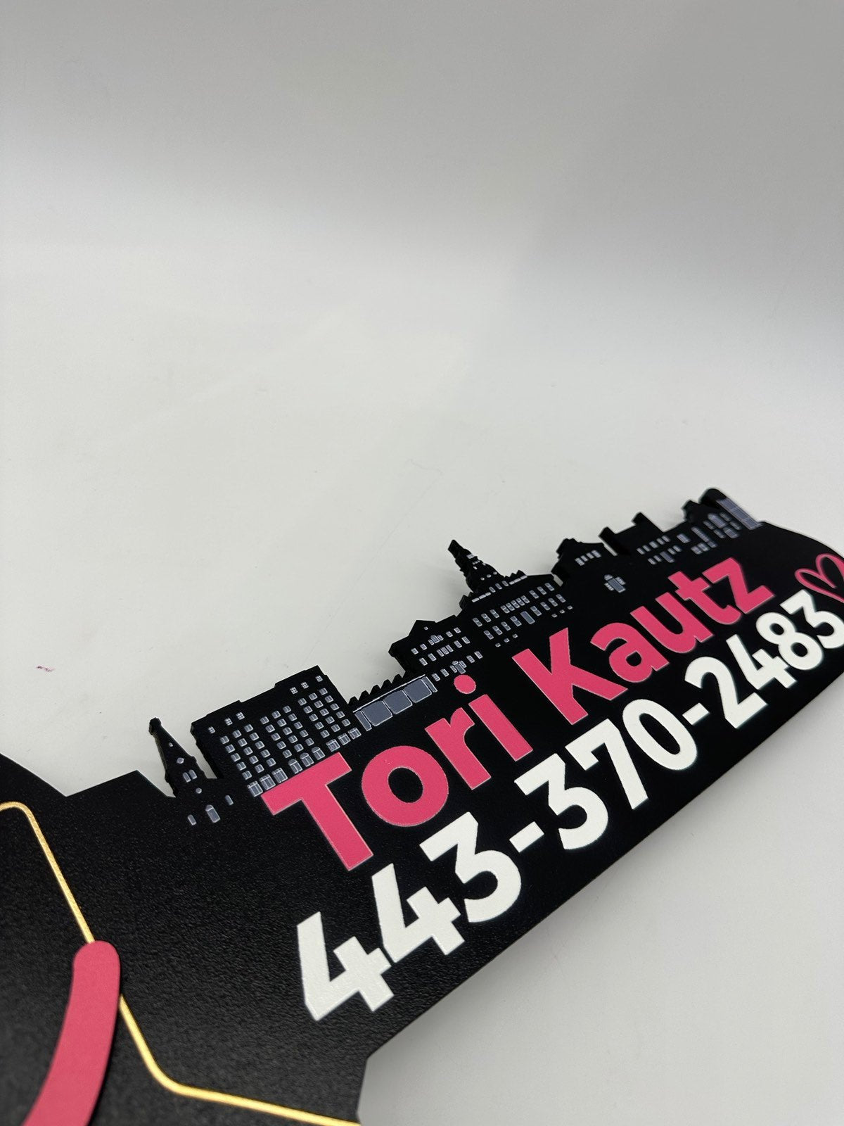 Double Sided Round Shaped Key - with a city Skyline - Real Estate Store