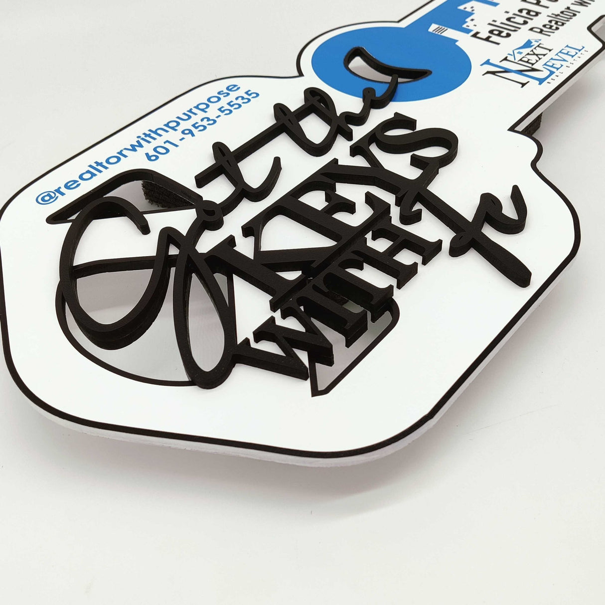 Key Shaped «Got the keys» Modern Key Sign for Realtors - Real Estate Store