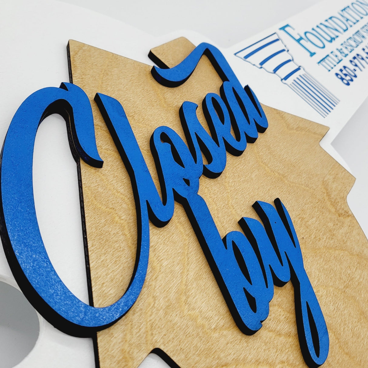 Key Shaped Props Classic Key Sign with a Wooden House «Closed By» - Real Estate Store