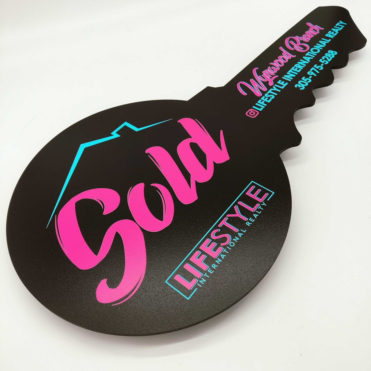 Key Shaped Props «Sold» Printed Realtor Sign - Real Estate Store