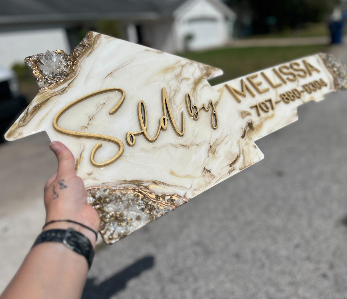 Key Shaped Sign made with White Epoxy Resin «Sold» - Real Estate Store