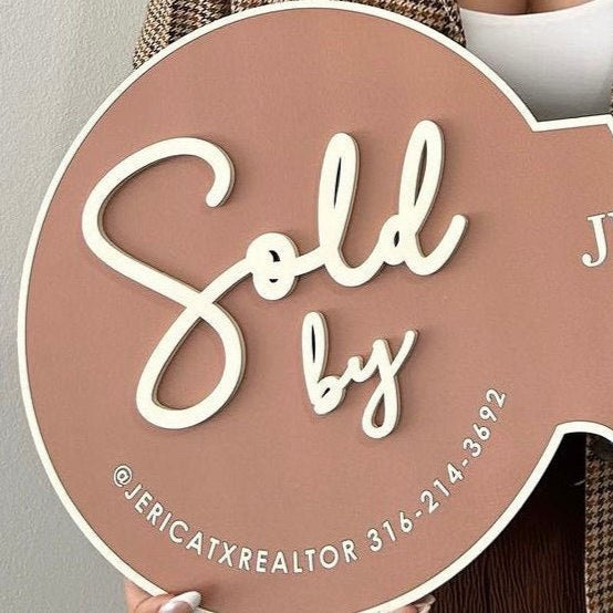 Key Shaped Sign Props «Sold by» Elegant Round - Real Estate Store