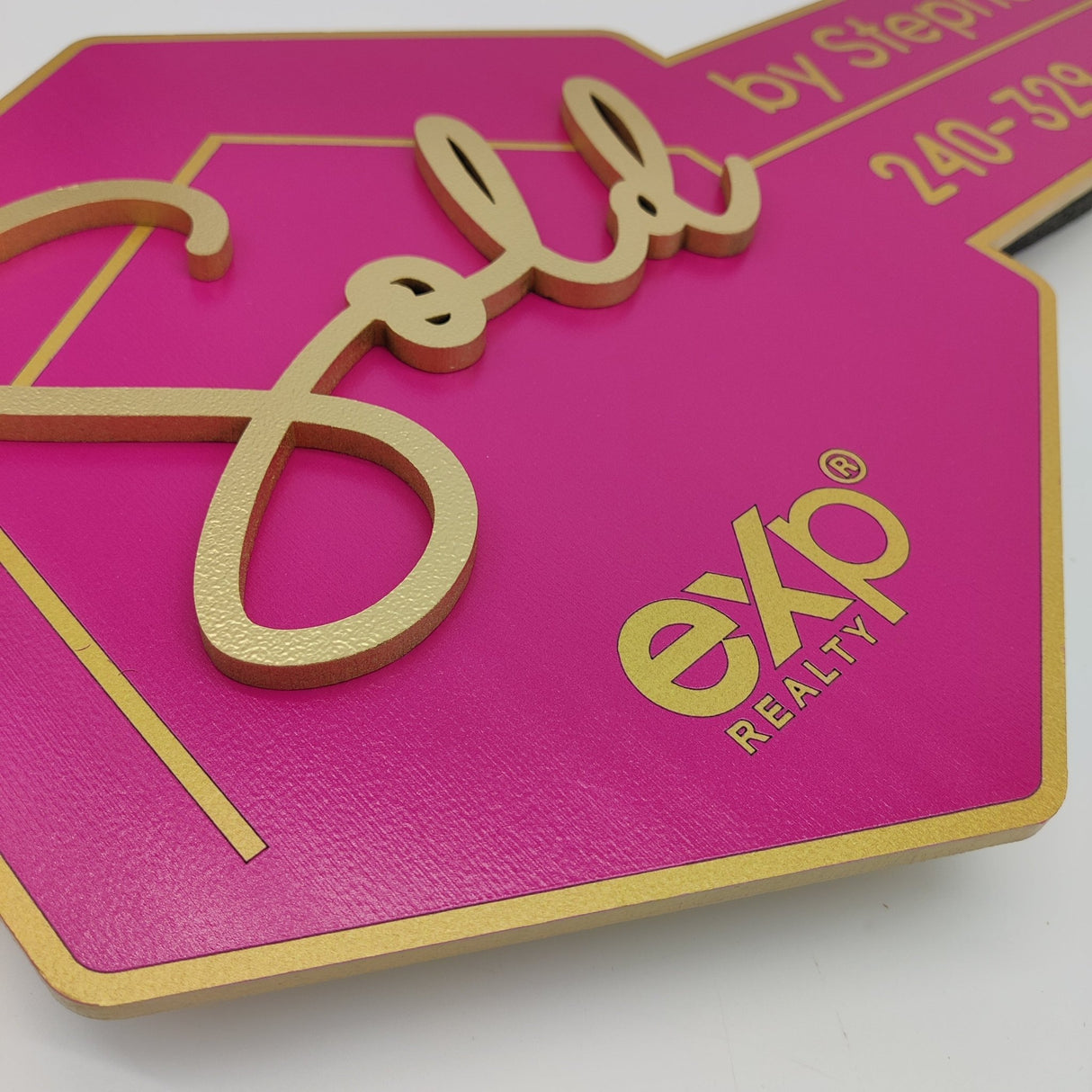 Key Shaped Sign Props «Sold» Pink Realtor - Real Estate Store