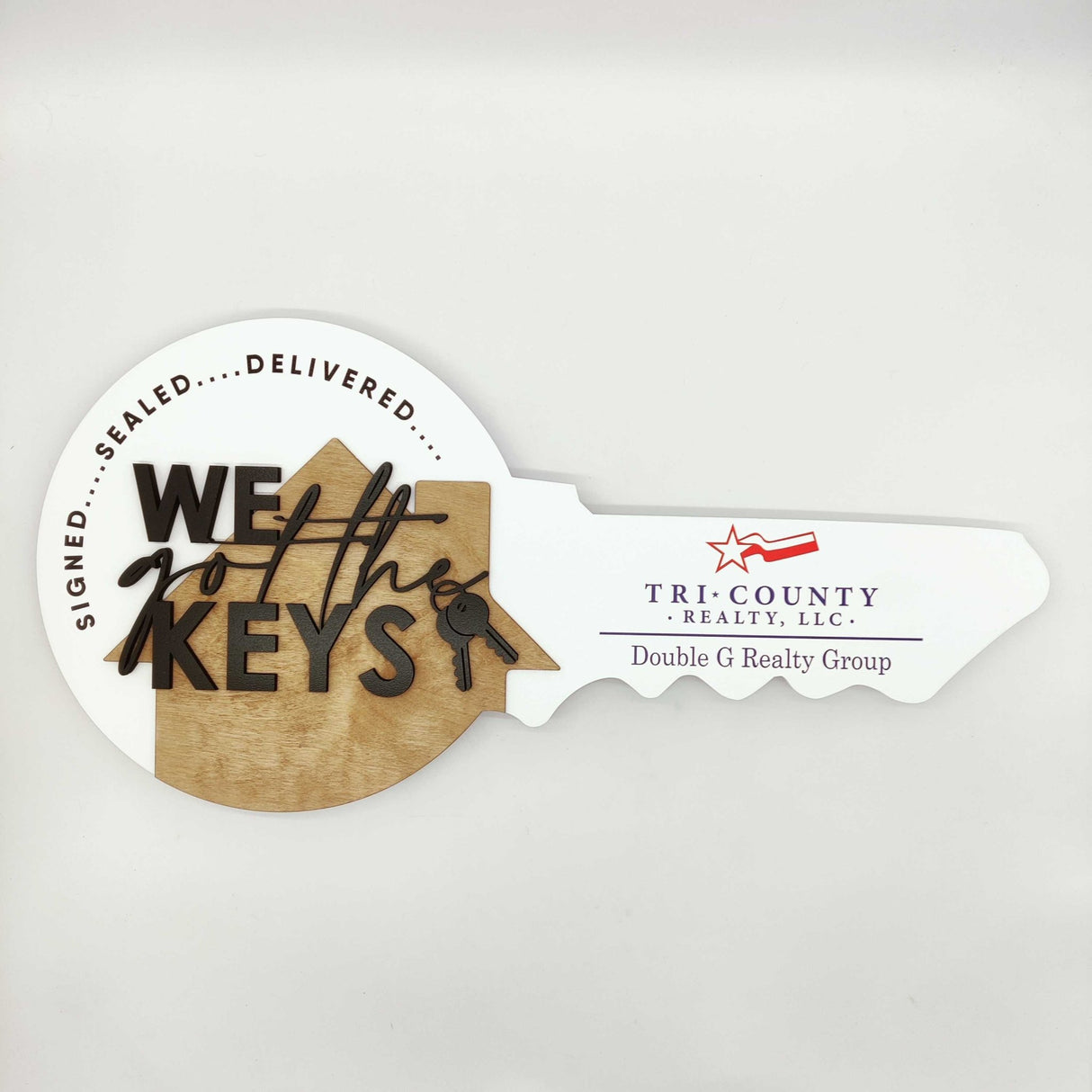 Key Shaped Sign Props «We've Got The Keys» - Real Estate Store