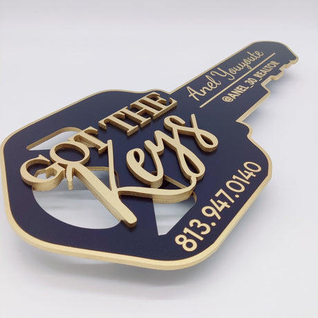 Key Shaped Sign «We Got The Keys» - Real Estate Store
