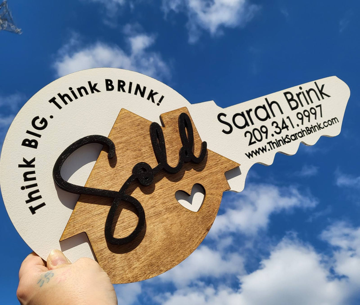 Real Estate Round Key with a Wooden House & Heart - Real Estate Store