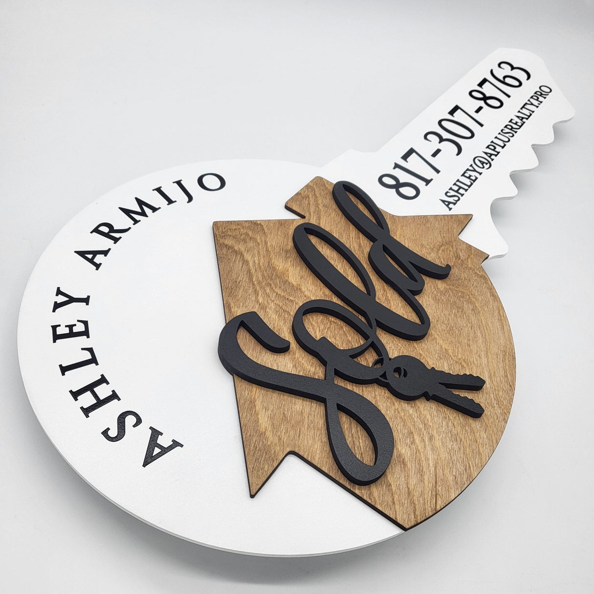 Round Key with Wooden House «Sold with Keys» - Real Estate Store