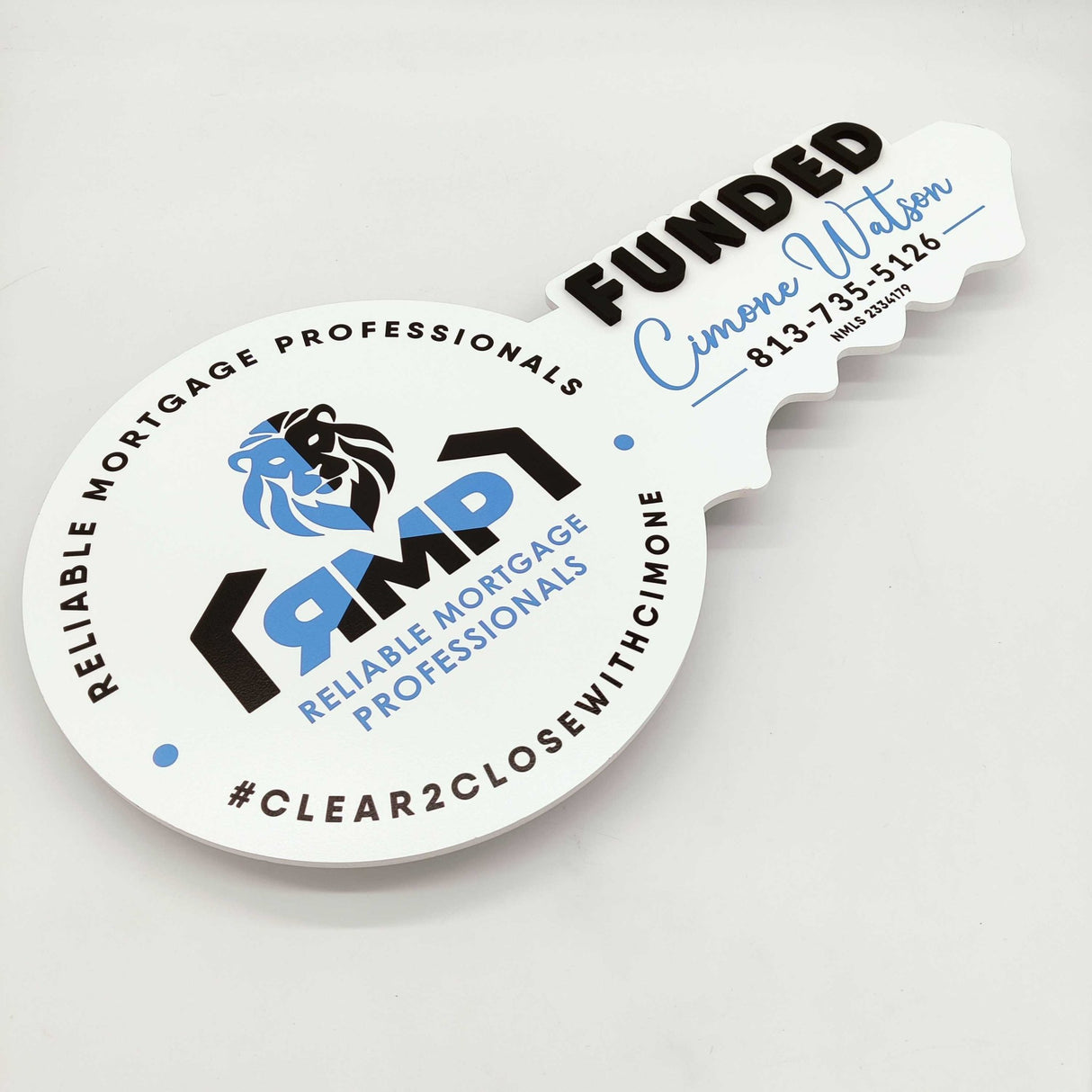 Round Shaped «Funded» Round Key Sign - Real Estate Store