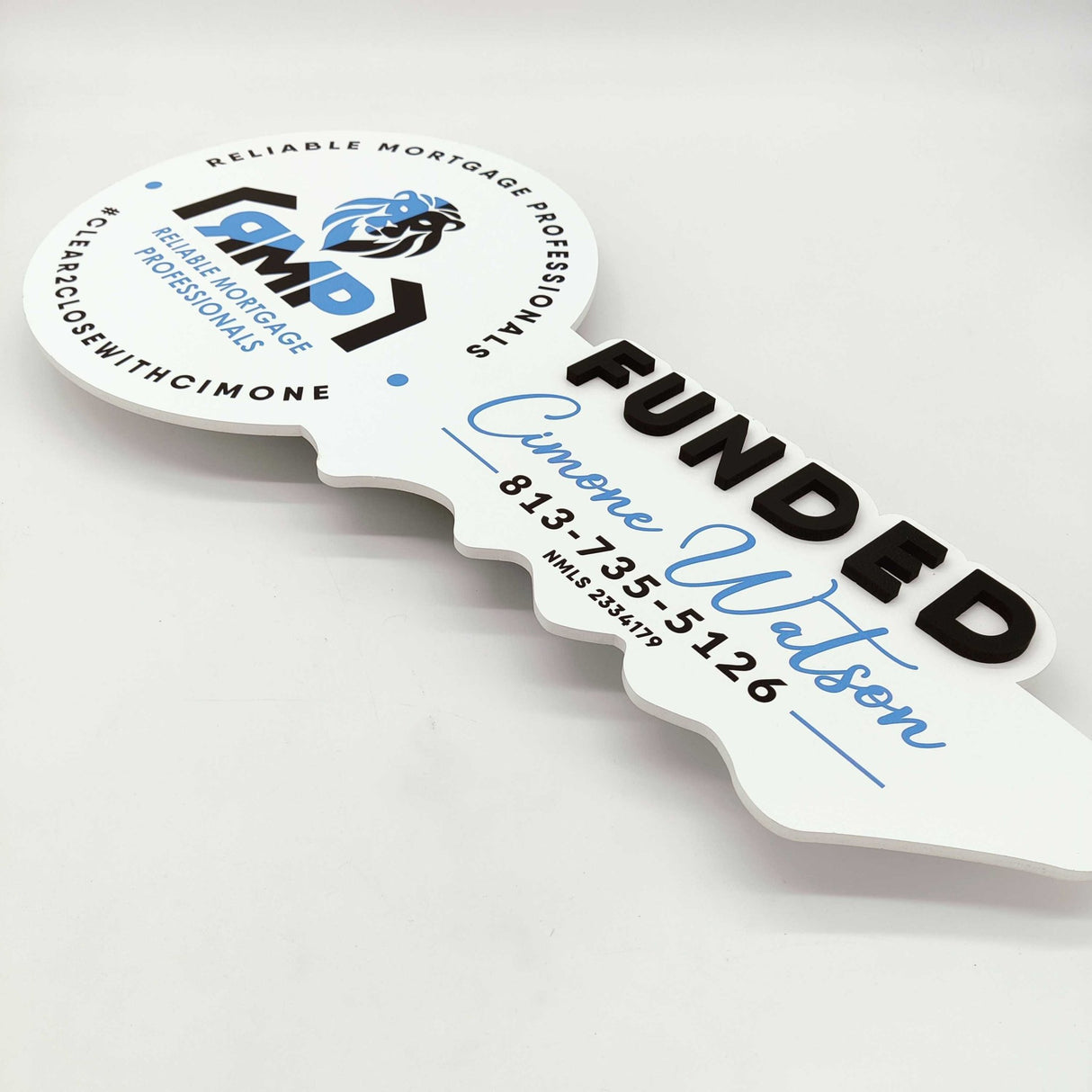 Round Shaped «Funded» Round Key Sign - Real Estate Store