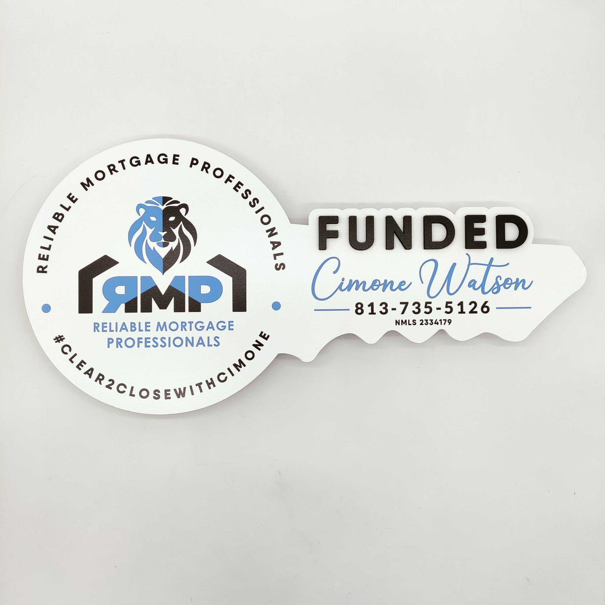 Round Shaped «Funded» Round Key Sign - Real Estate Store