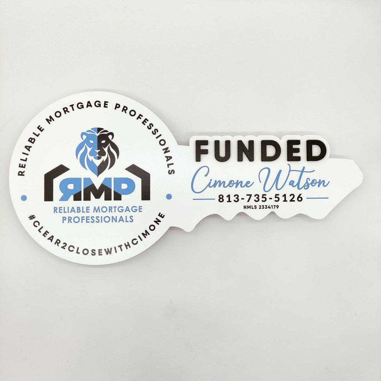 Round Shaped «Funded» Round Key Sign - Real Estate Store