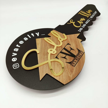 Round Shaped Key Sign «Acryl Gold Sold» - Real Estate Store
