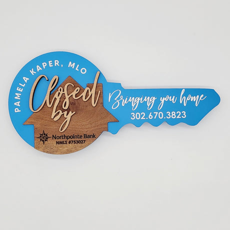 Round Shaped Real Estate Round Key Sign with a Wooden House - Closed By - Real Estate Store