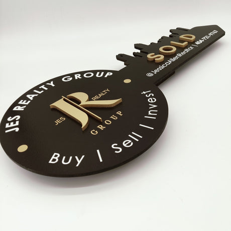 Round Shaped «Skyline» Personalized Realtor Key Sign - Real Estate Store