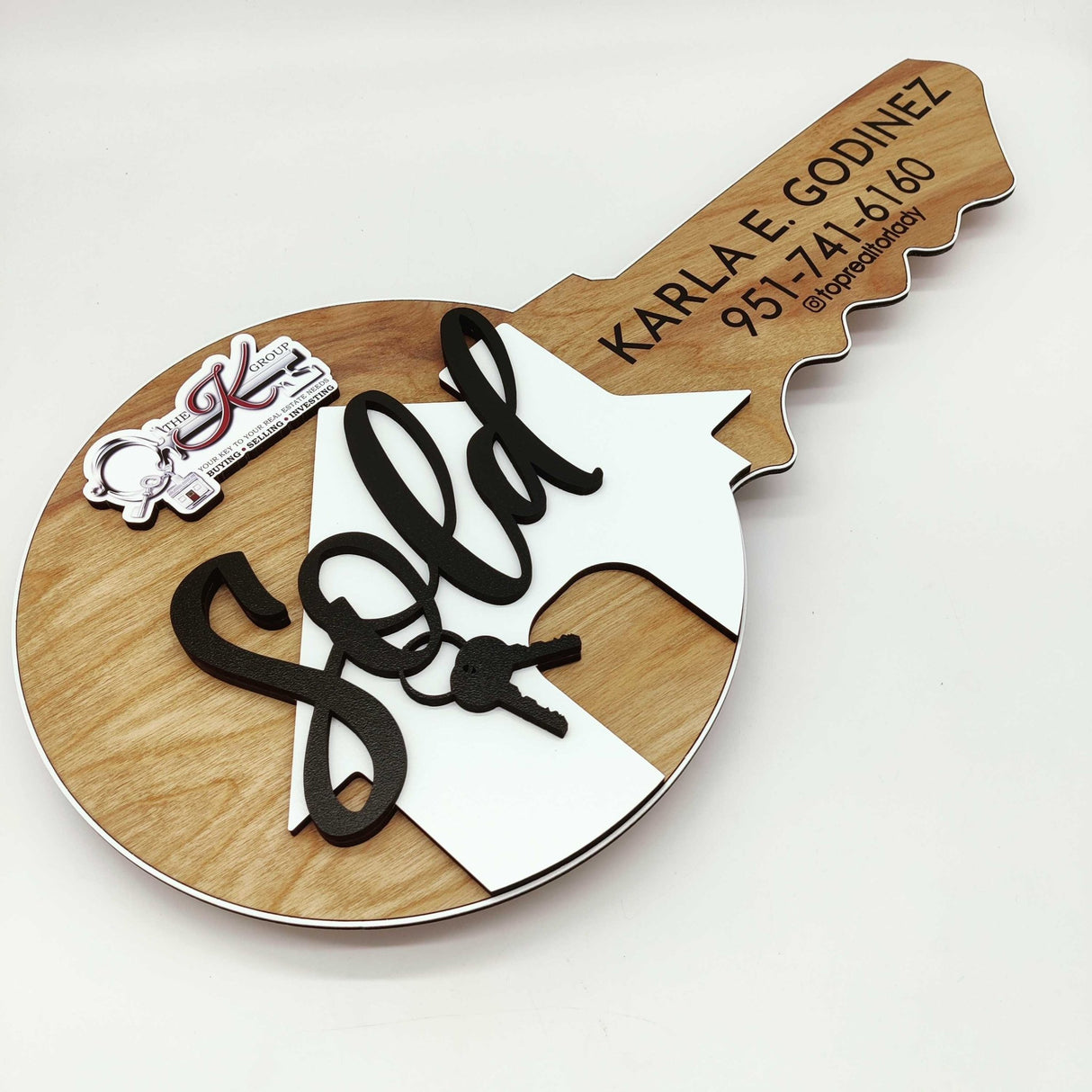 Round Shaped Sold Round Key Sign Real Estate with Logo - Real Estate Store