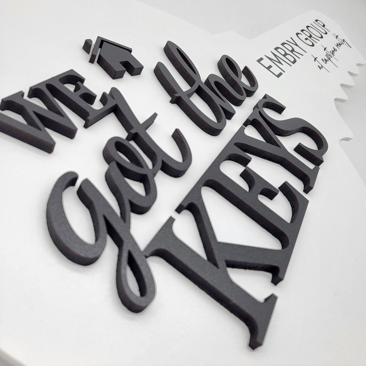 «We've Got The Keys» Round Key Minimalistic - Real Estate Store