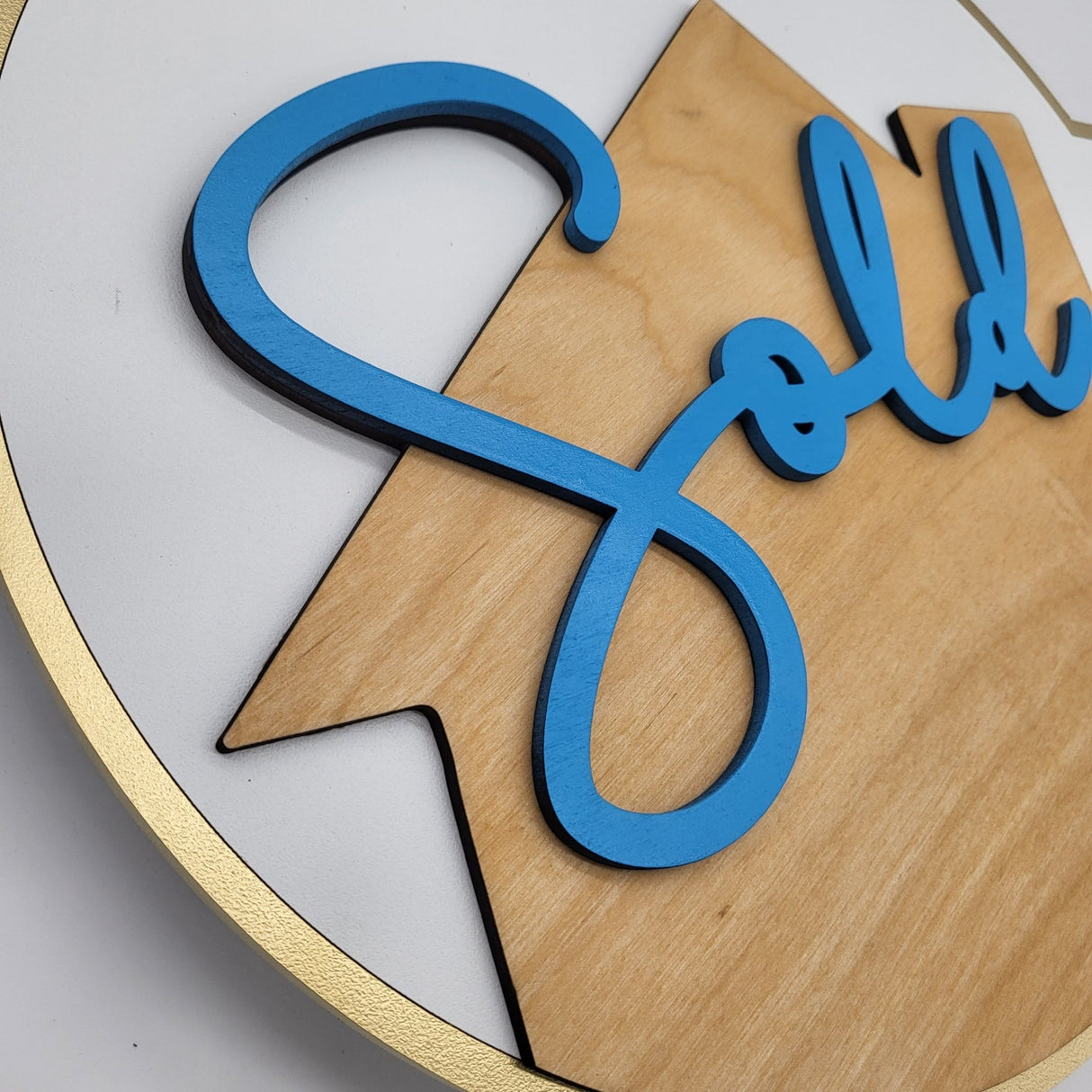 White Round Shaped Key Sign «Sold» - Real Estate Store