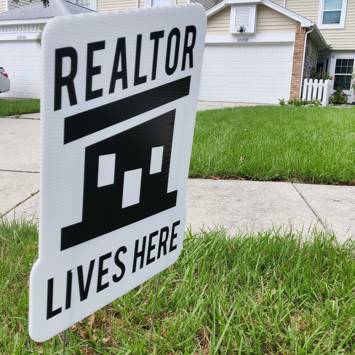Yard Sign «Realtor Lives Here» - Real Estate Store