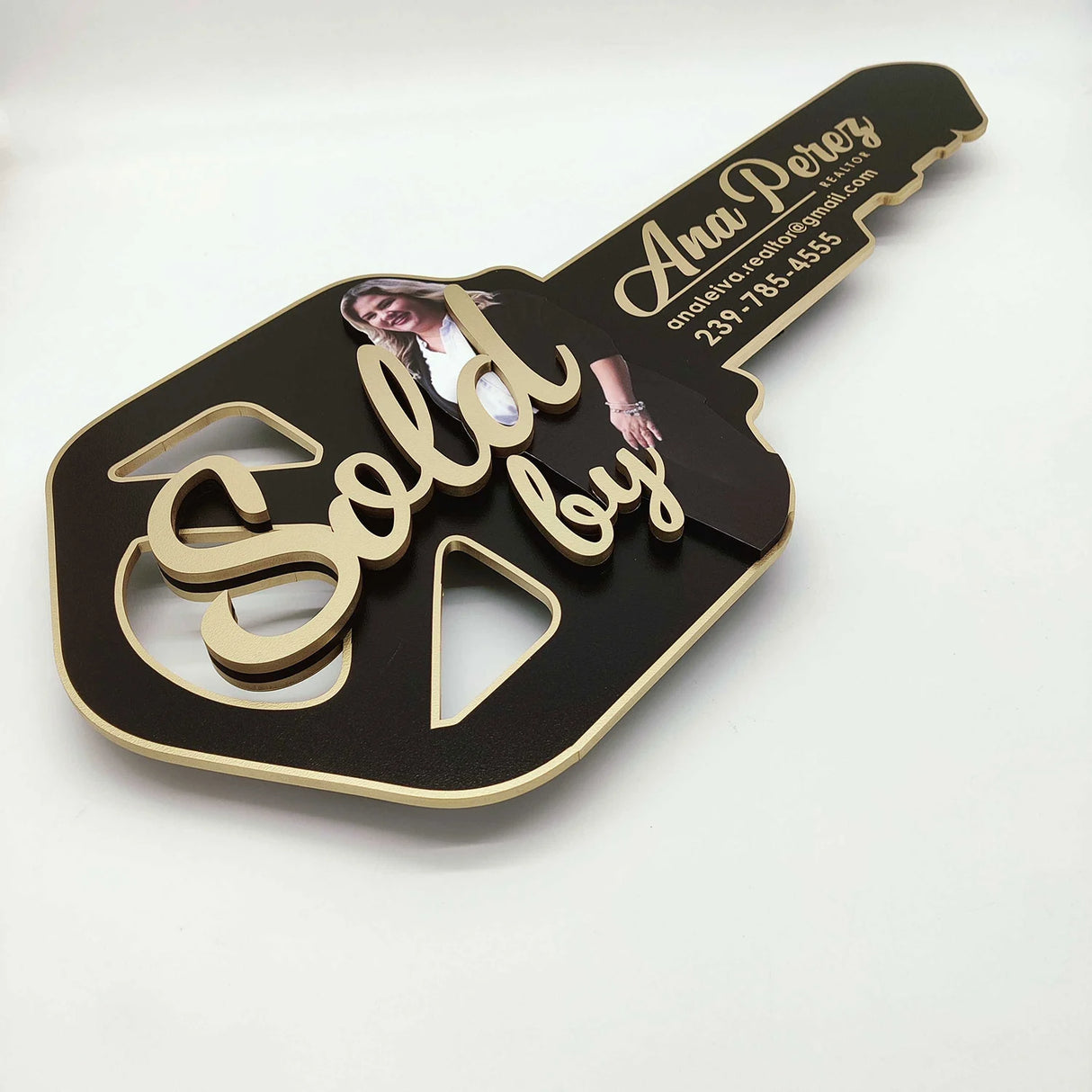 Key Shaped Props Key Sign with Gold 3D "Sold by"