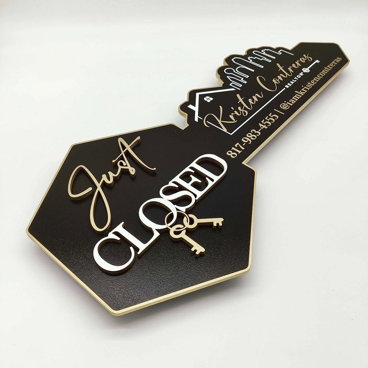 White Key-Shaped Sign "Just Closed" Black