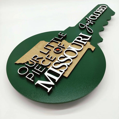 Round Shaped Key Sign Green "Our Little Piece of Missouri"