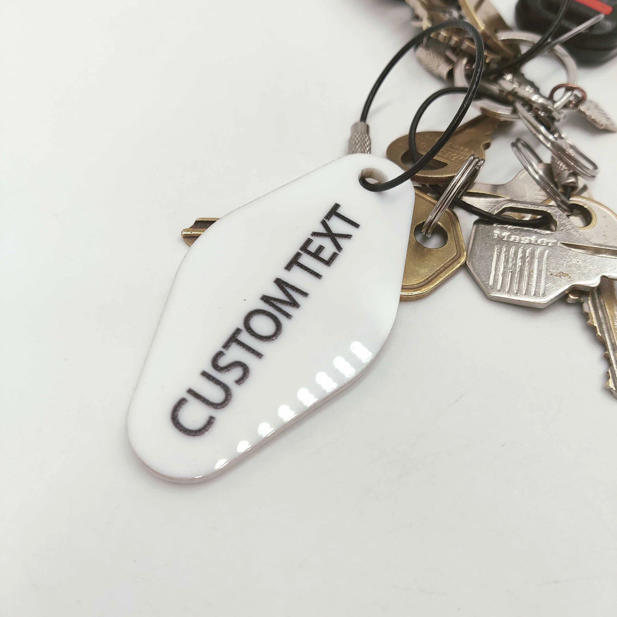 KeyChain White with custom text "Your Custom Text"