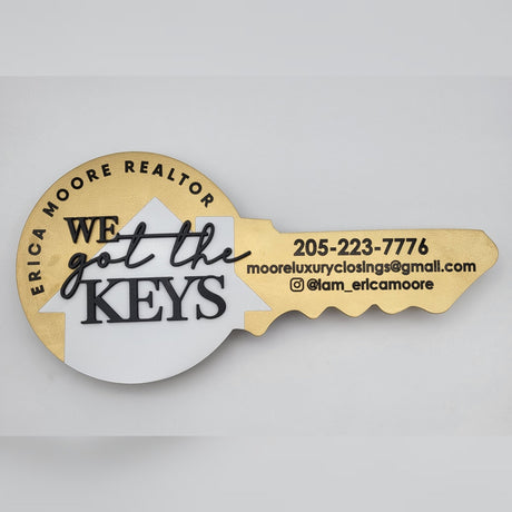 Gold Round Shaped Sign «We Got The Keys» - Real Estate Store