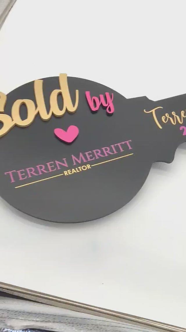 «Sold by»‎ Round Key Sign