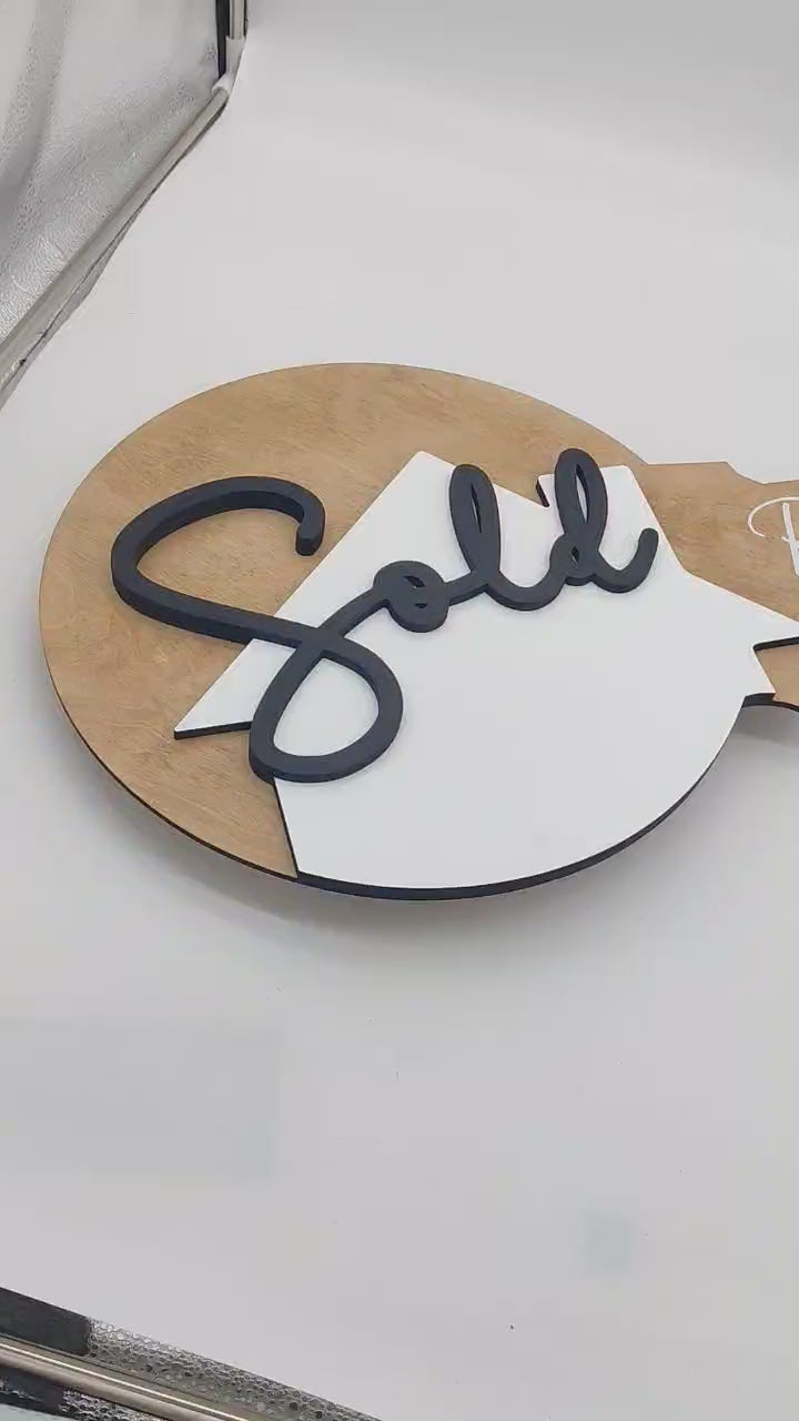 Round Shaped «Sold»‎ Wood Sign