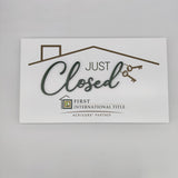 Rectangle Shaped Sign Props «Just Closed» - Real Estate Store