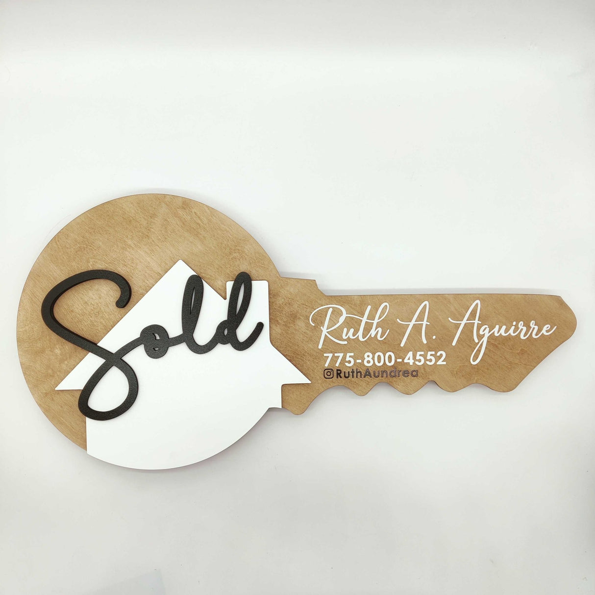 Round Shaped «Sold»‎ Wood Sign - Real Estate Store